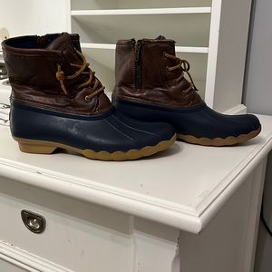 Girls size 5 Sperry rain boots